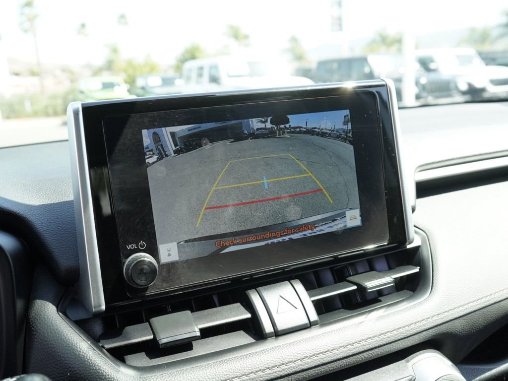 Used 2023 Toyota RAV4 LE AWD/4WD image 15