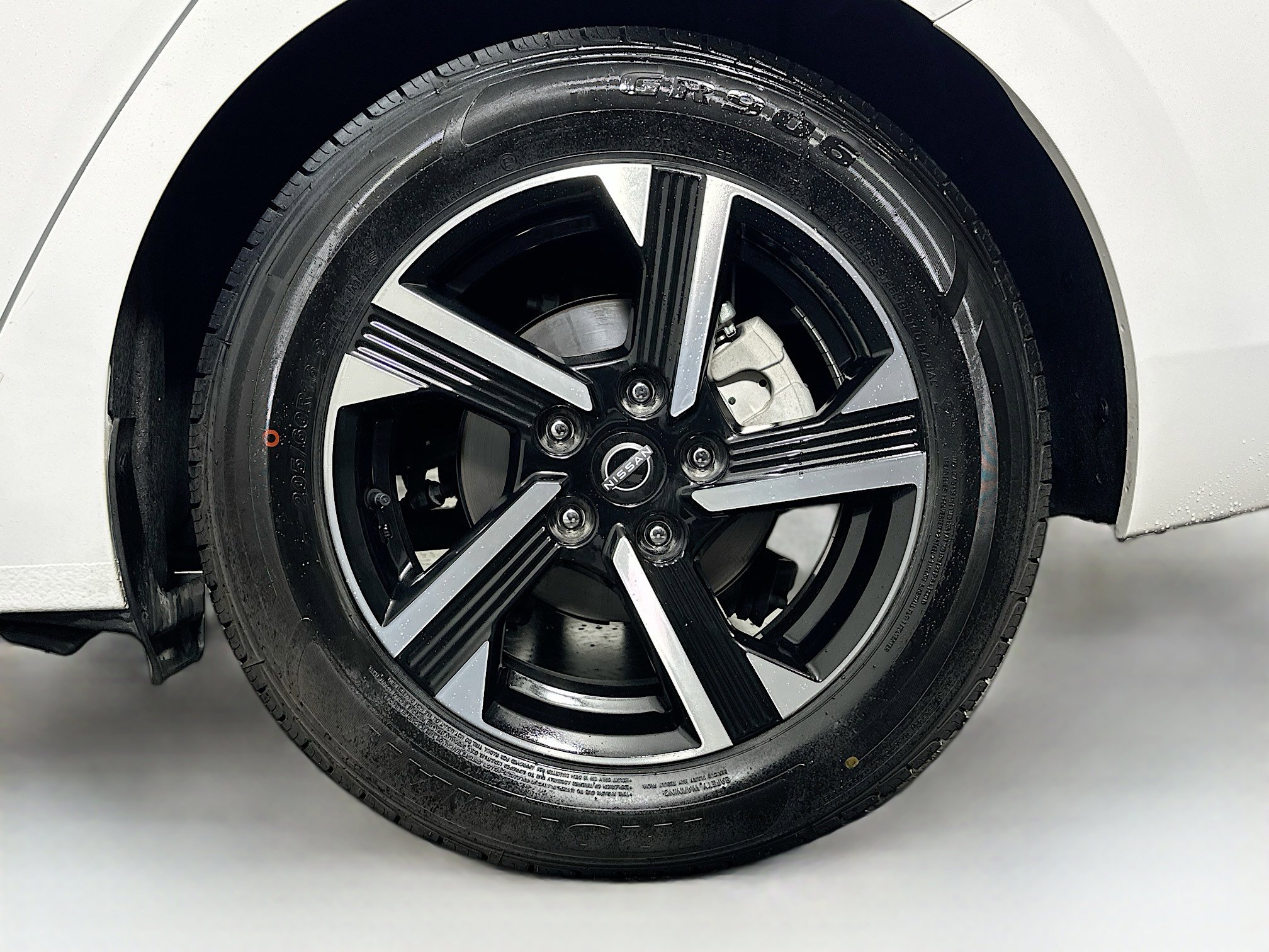 Used 2024 Nissan Sentra SV image 11