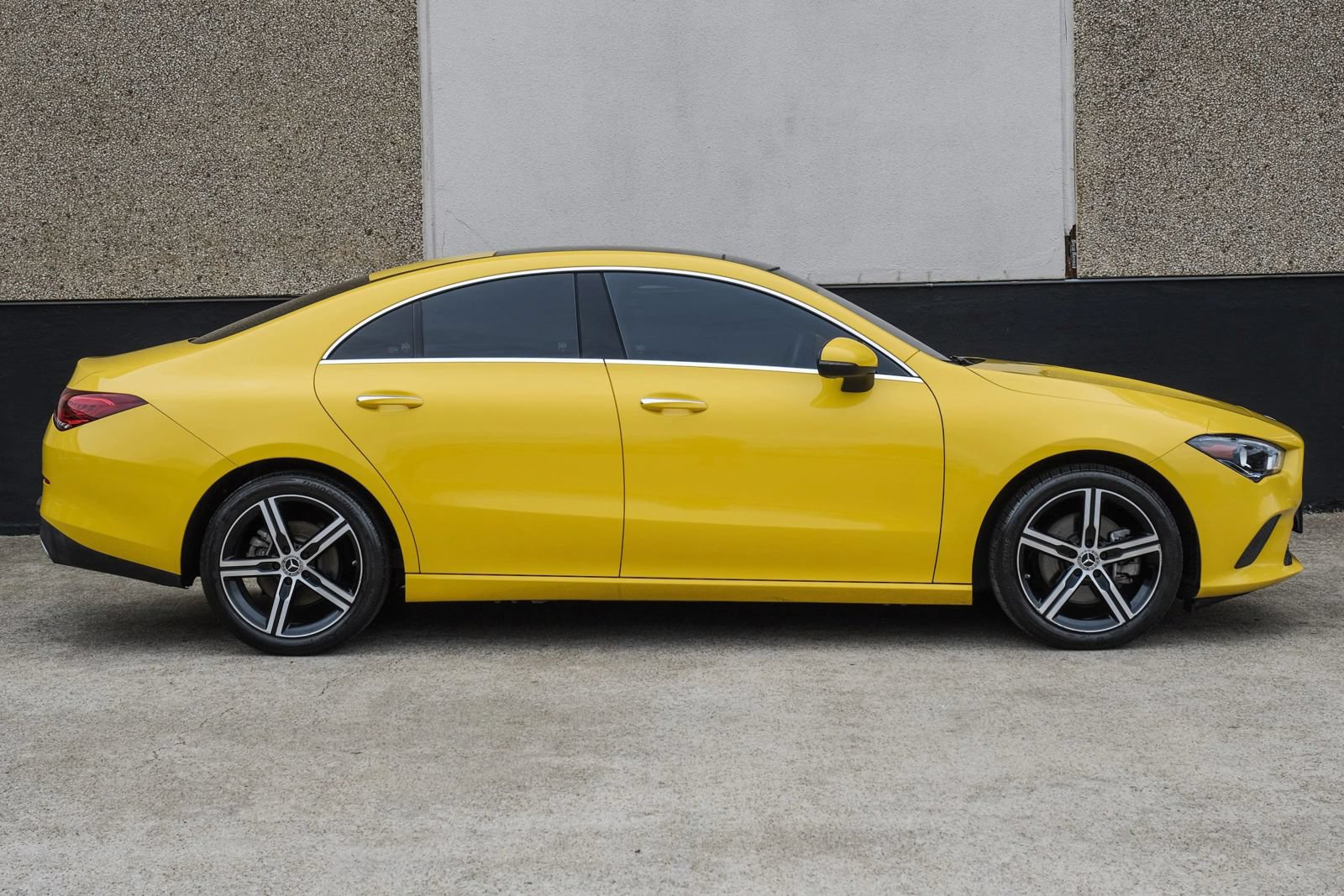 Used 2022 Mercedes-Benz CLA 250 image 8
