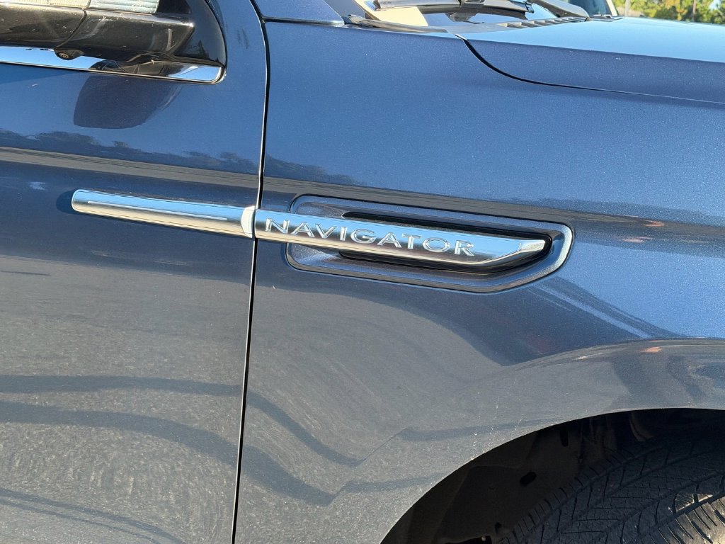 Used 2020 Lincoln Navigator Reserve w/ Equipment Group 201A Reserve AWD/4WD image 10