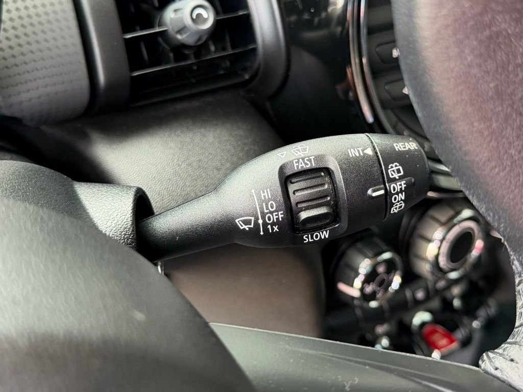 Used 2014 MINI Cooper 2-Door Hardtop FWD image 25
