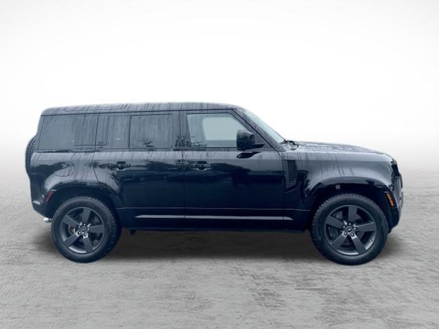 Certified 2025 Land Rover Defender 110 X-Dynamic SE AWD/4WD image 4