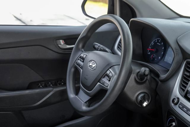 Used 2020 Hyundai Accent SE image 20