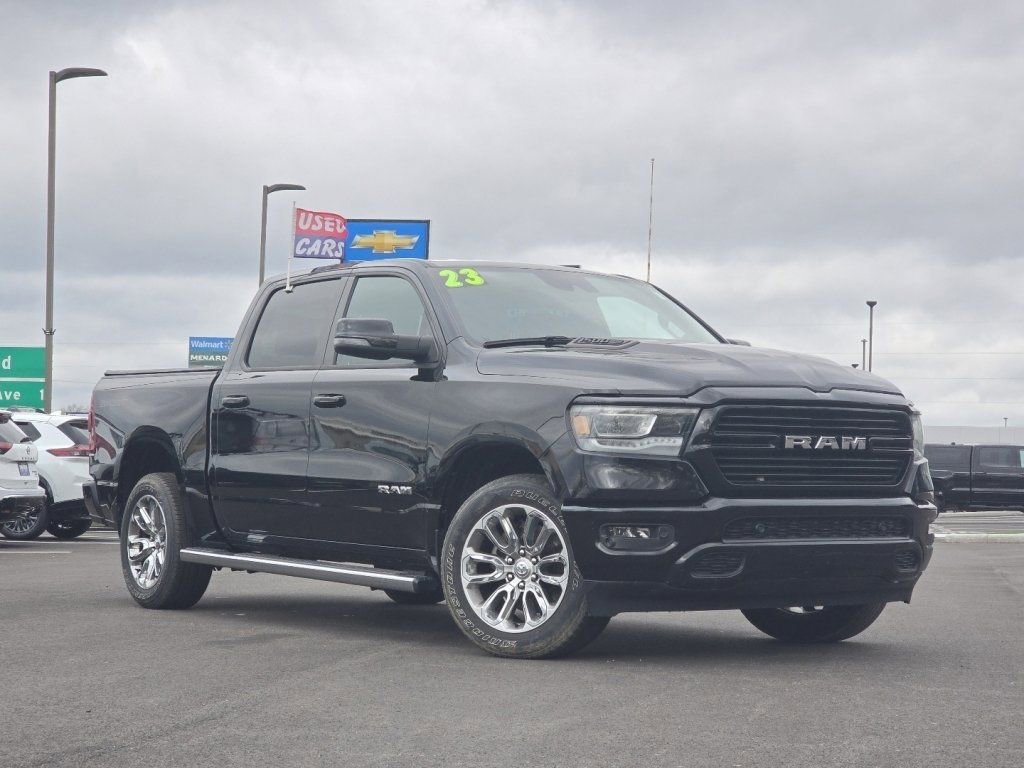 Used 2023 RAM 1500 Laramie AWD/4WD image 2