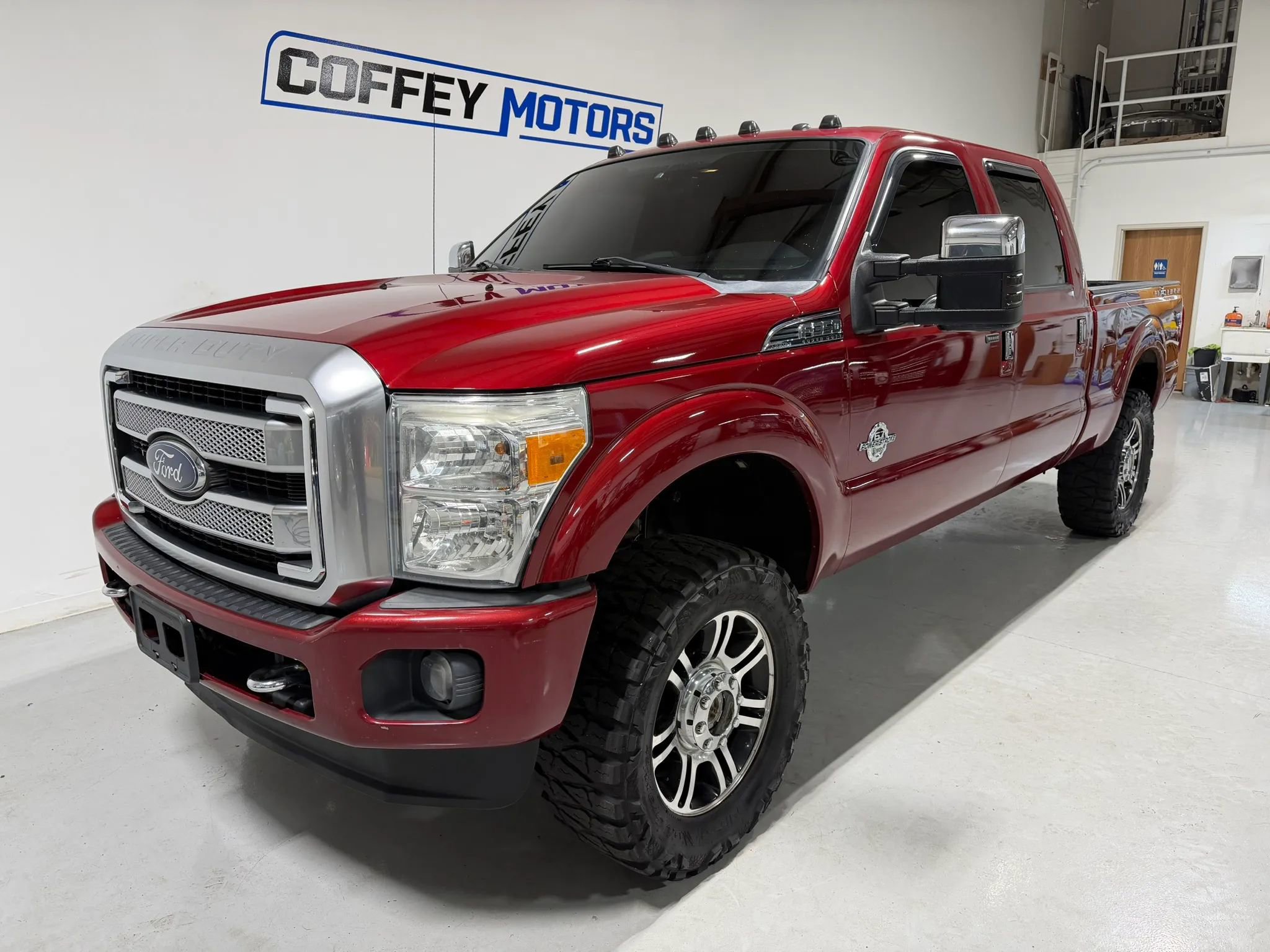 Used 2015 Ford F350 Platinum w/ FX4 Off-Road Package image 2