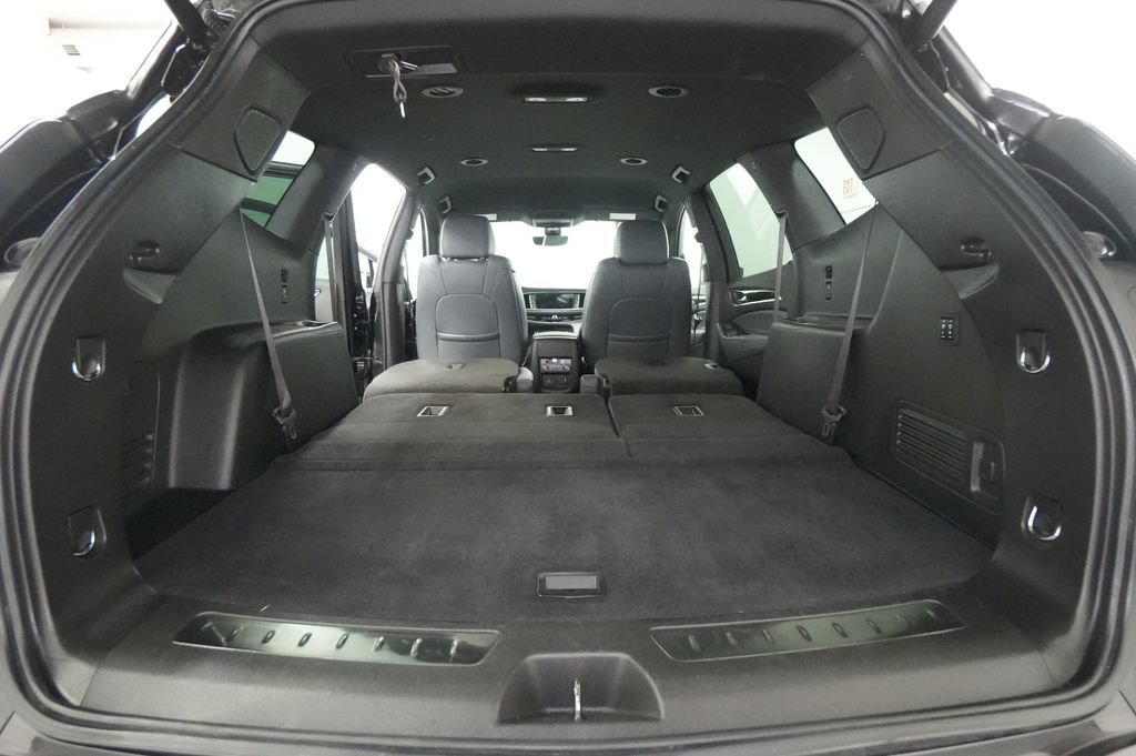 Used 2022 Buick Enclave Premium AWD/4WD image 25