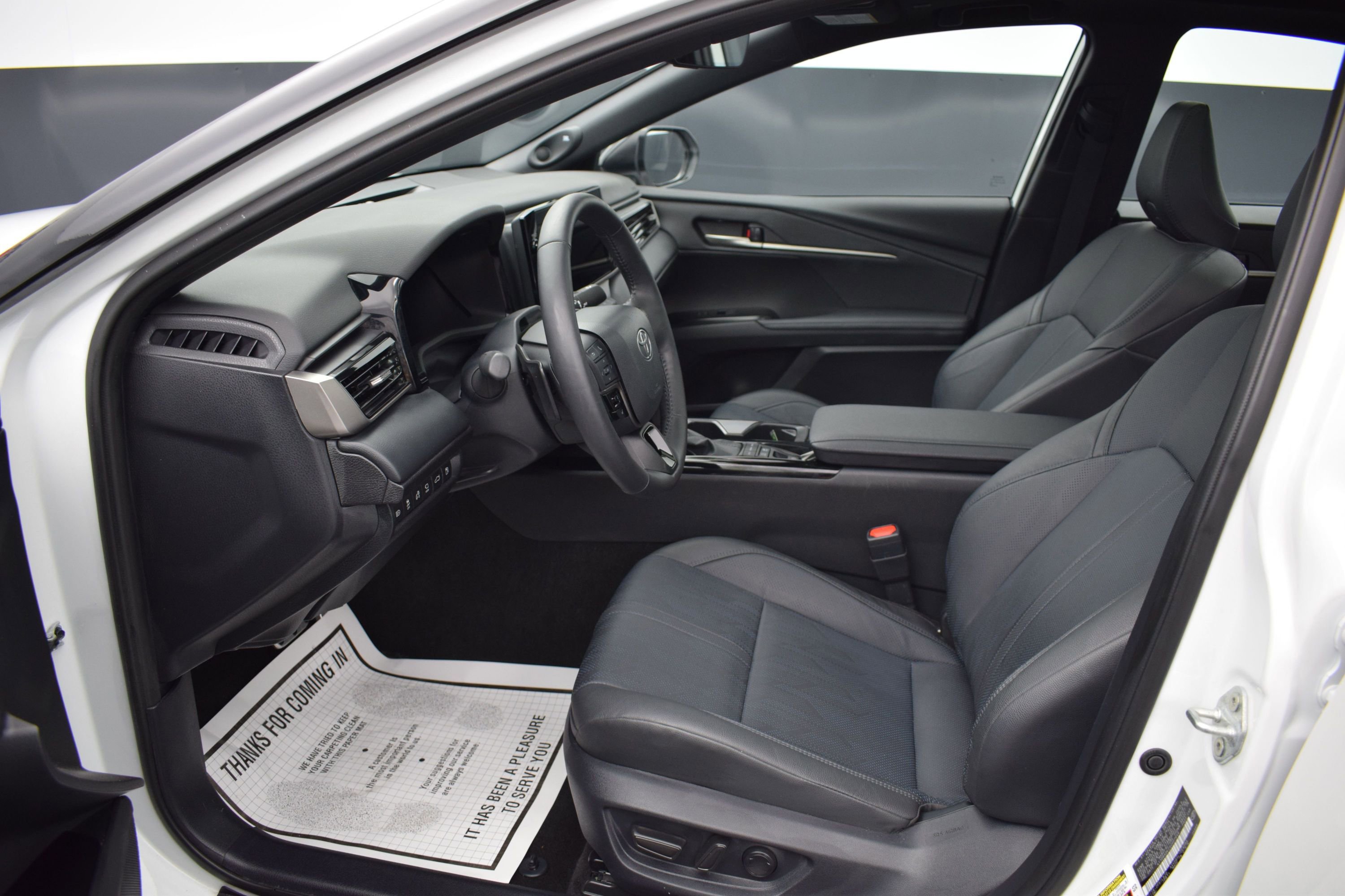 Used 2025 Toyota Camry XSE w/ Premium Plus Package AWD/4WD image 13