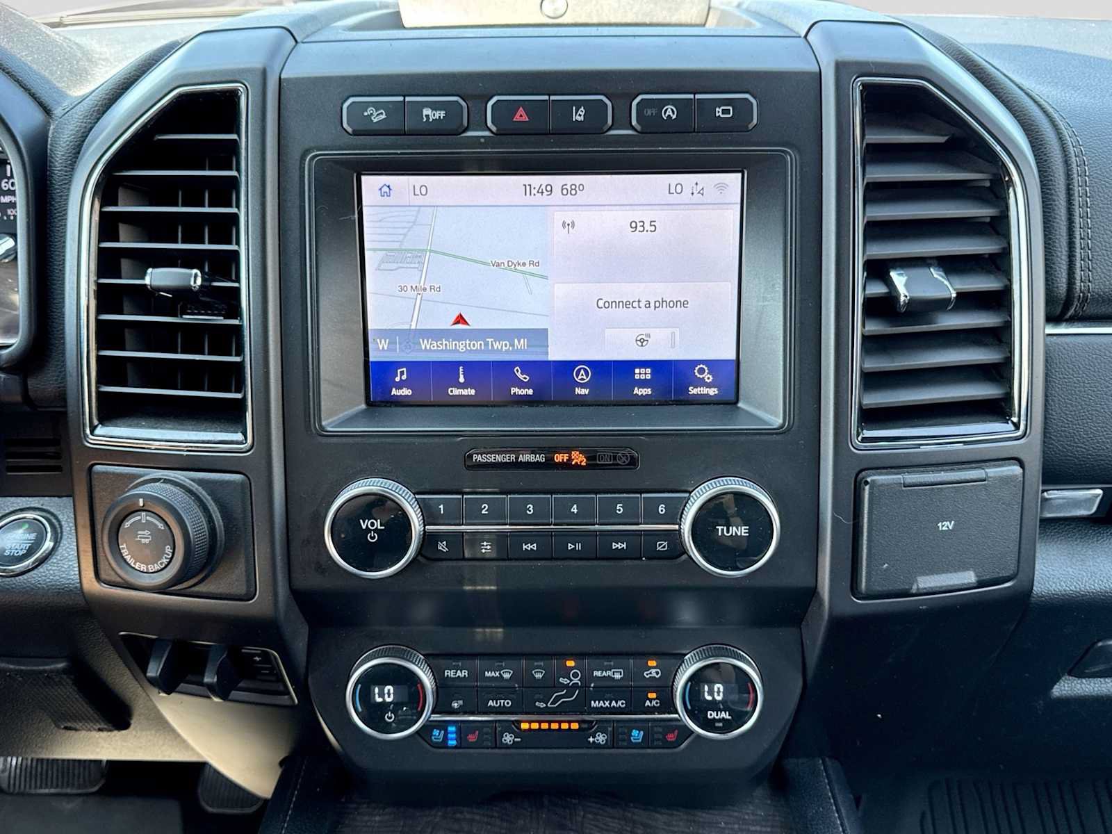 Used 2020 Ford Expedition Limited w/ Special Edition Package AWD/4WD image 27