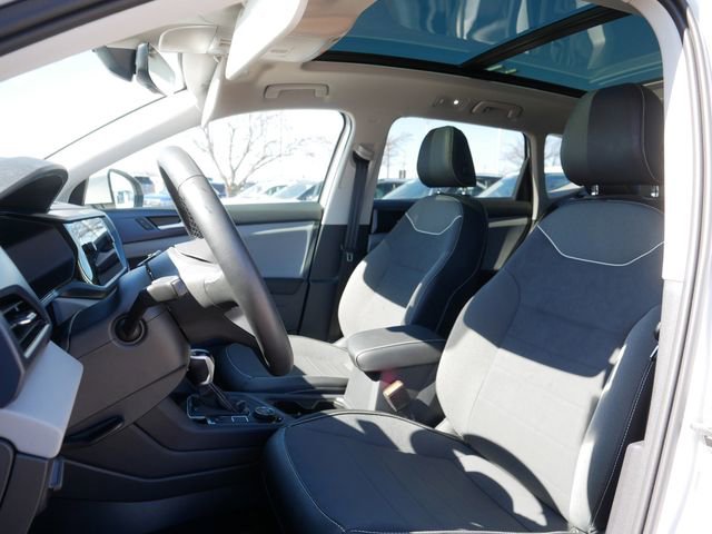 Certified 2023 Volkswagen Taos SE w/ Panoramic Sunroof Package image 15