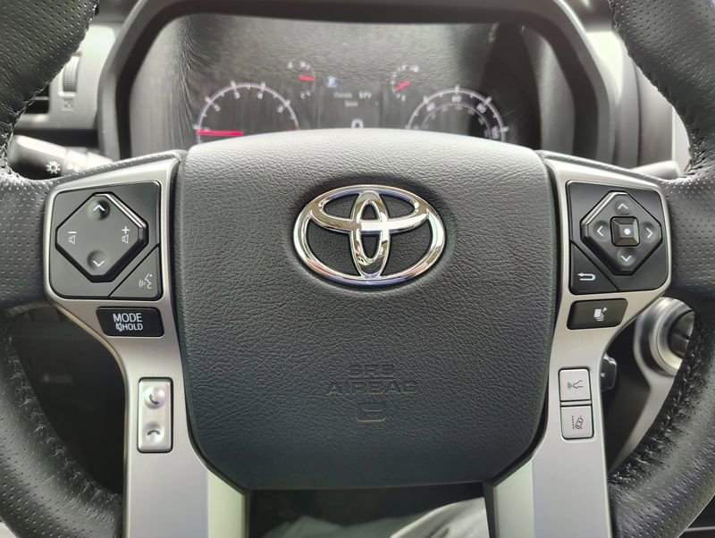 Used 2024 Toyota 4Runner SR5 Premium w/ Moonroof Package AWD/4WD image 12