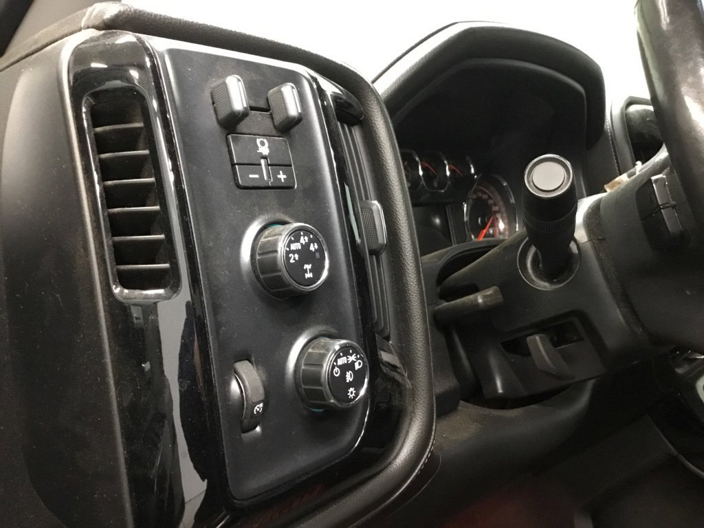 Used 2016 Chevrolet Silverado 1500 LTZ Z71 w/ LTZ Plus Package AWD/4WD image 11