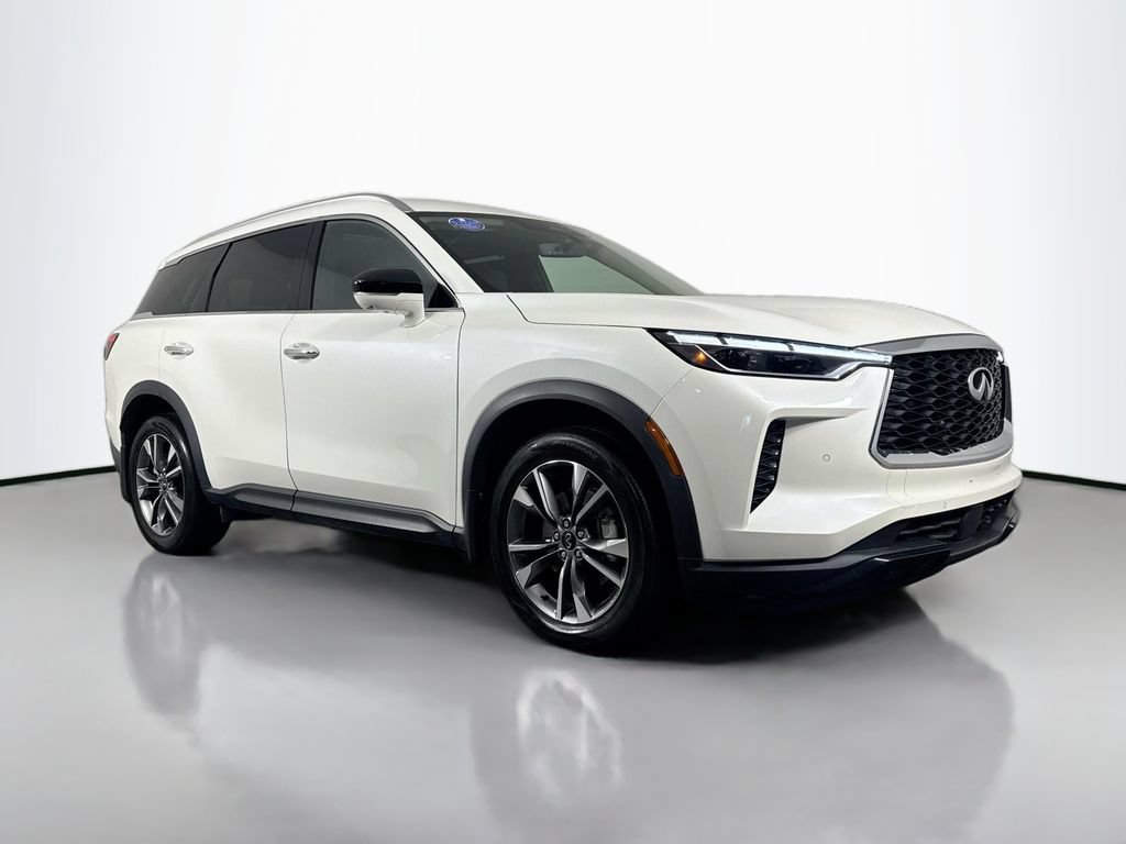 Used 2024 INFINITI QX60 Luxe AWD/4WD image 3