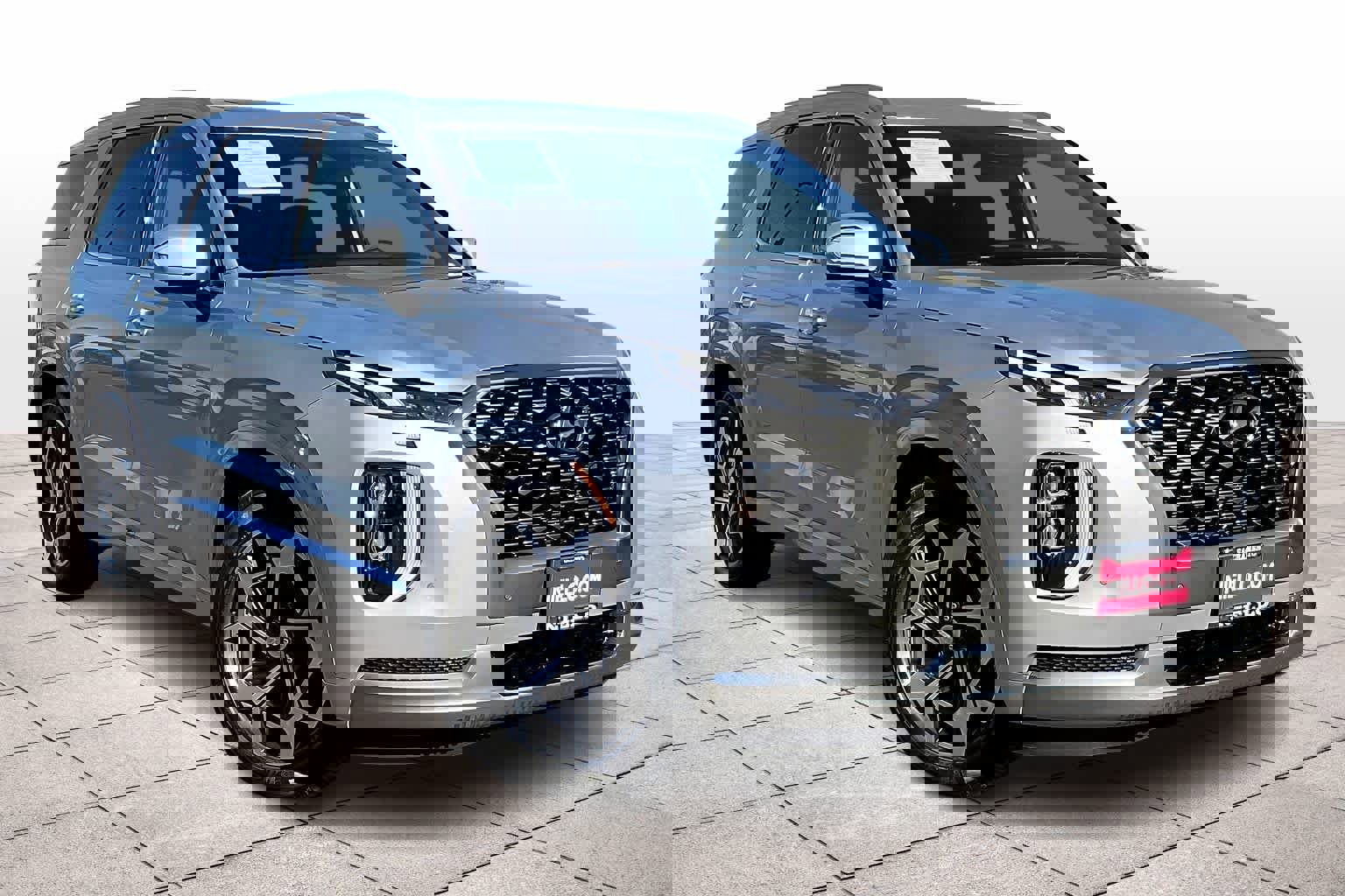 Used 2022 Hyundai Palisade Calligraphy w/ Cargo Package image 2