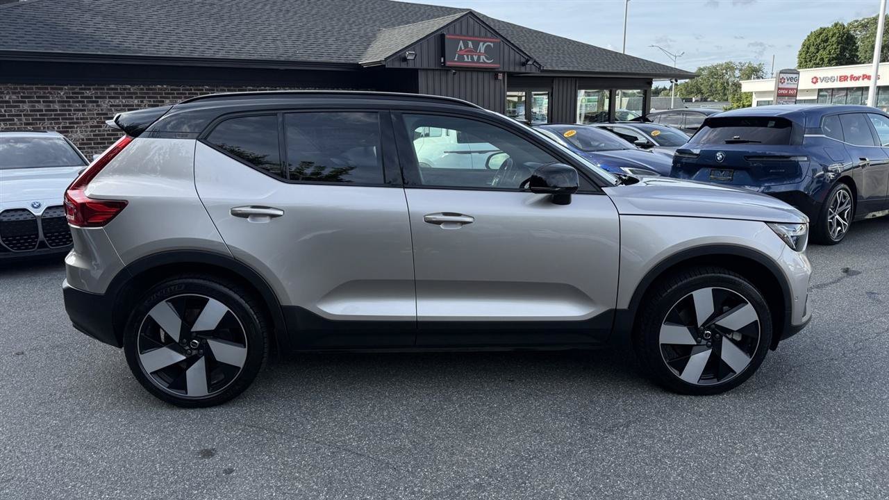 Used 2023 Volvo XC40 Recharge Ultimate AWD/4WD image 19