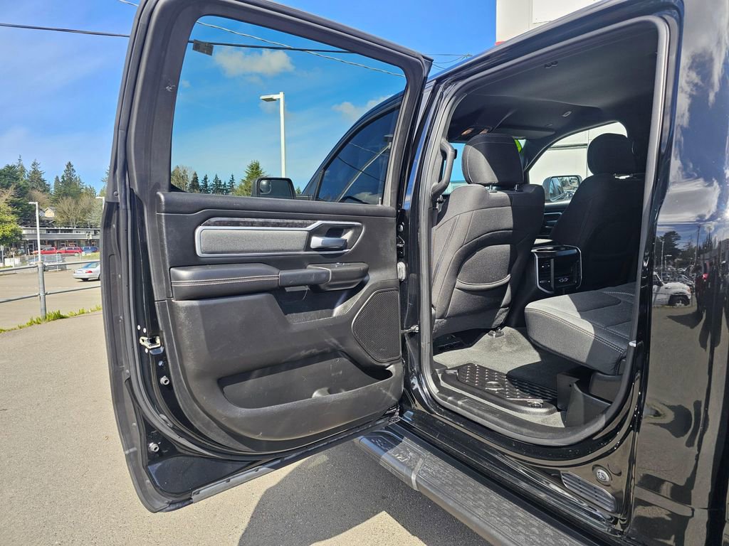 Used 2022 RAM 1500 Big Horn AWD/4WD image 14