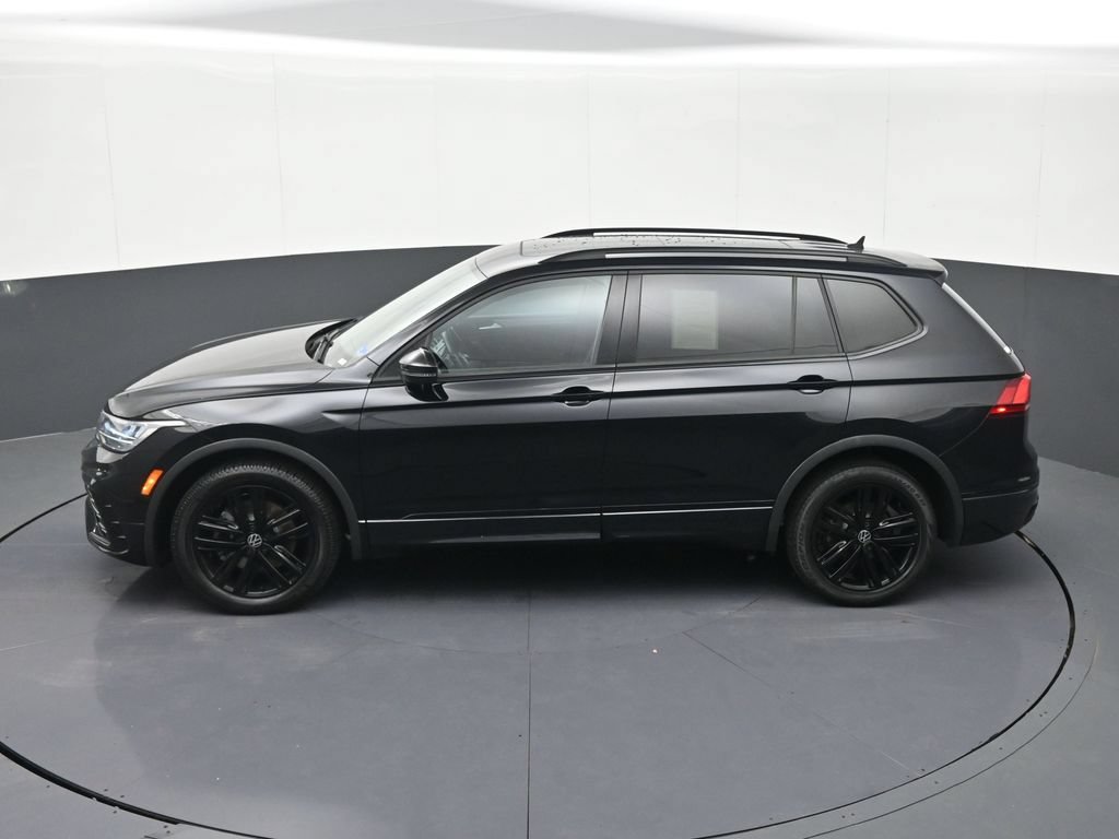 Used 2022 Volkswagen Tiguan SE R-Line FWD image 22