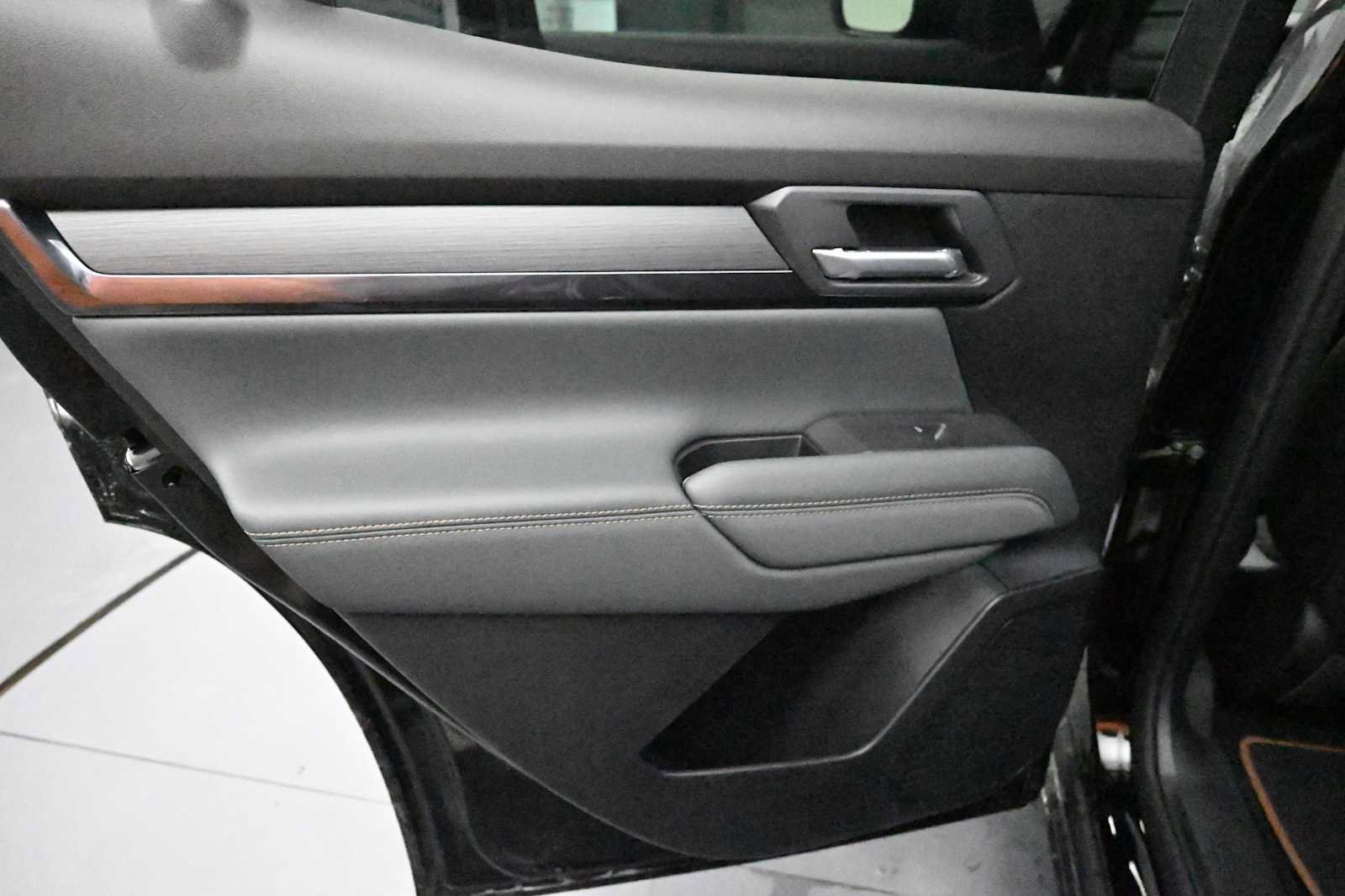 New 2026 GMC Terrain AT4 AWD/4WD image 12