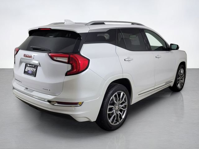 Used 2024 GMC Terrain Denali w/ LPO, Cargo Package image 3