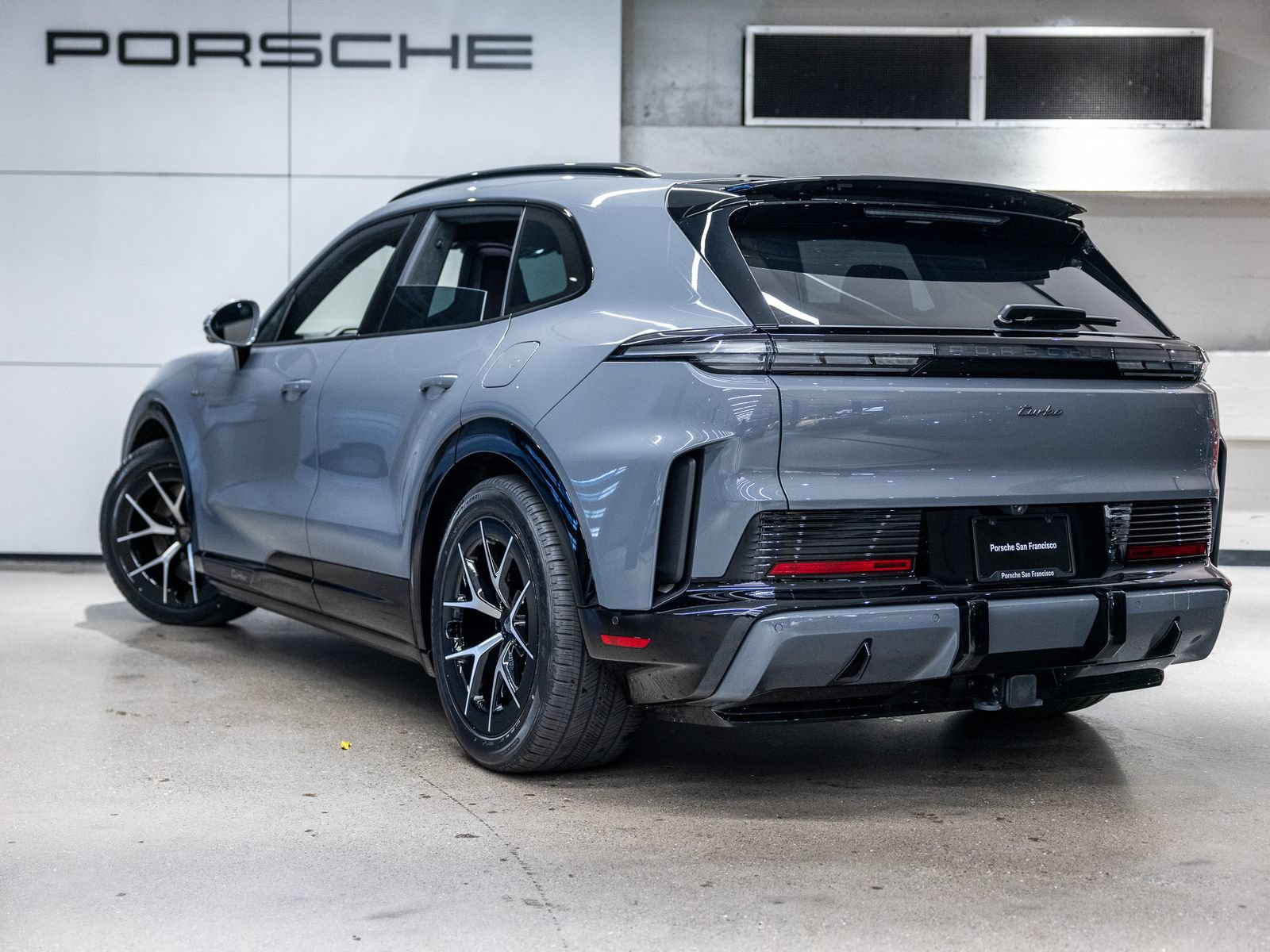 New 2026 Porsche Cayenne Turbo AWD/4WD image 3