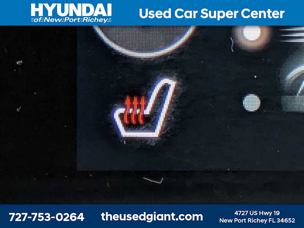 Used 2025 Genesis GV70 2.5T w/ Select Package AWD/4WD image 31