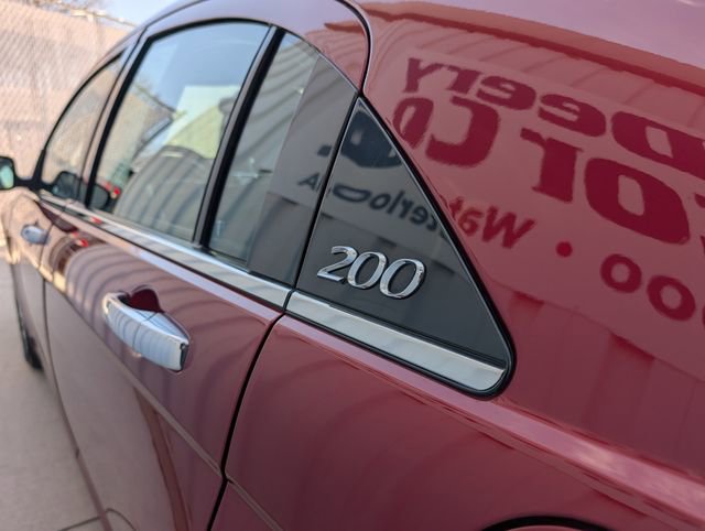 Used 2013 Chrysler 200 Limited image 20