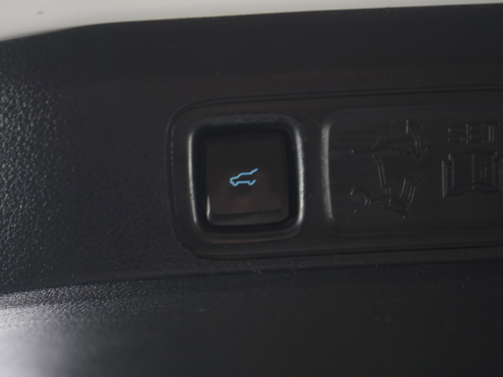 Used 2020 Ford Expedition Limited image 18