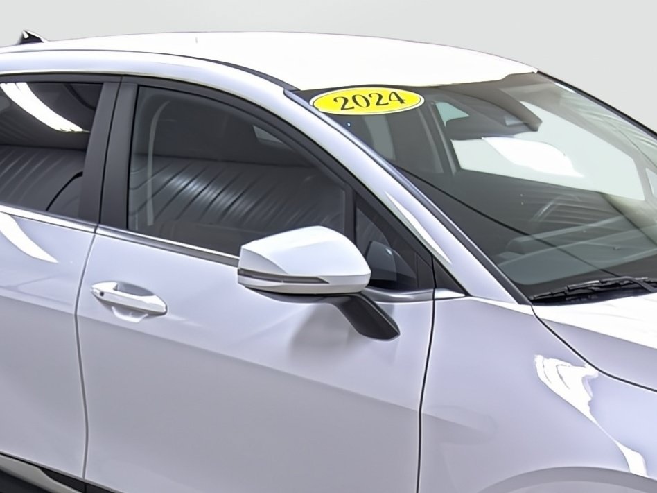 Used 2024 Kia Sportage EX FWD image 15