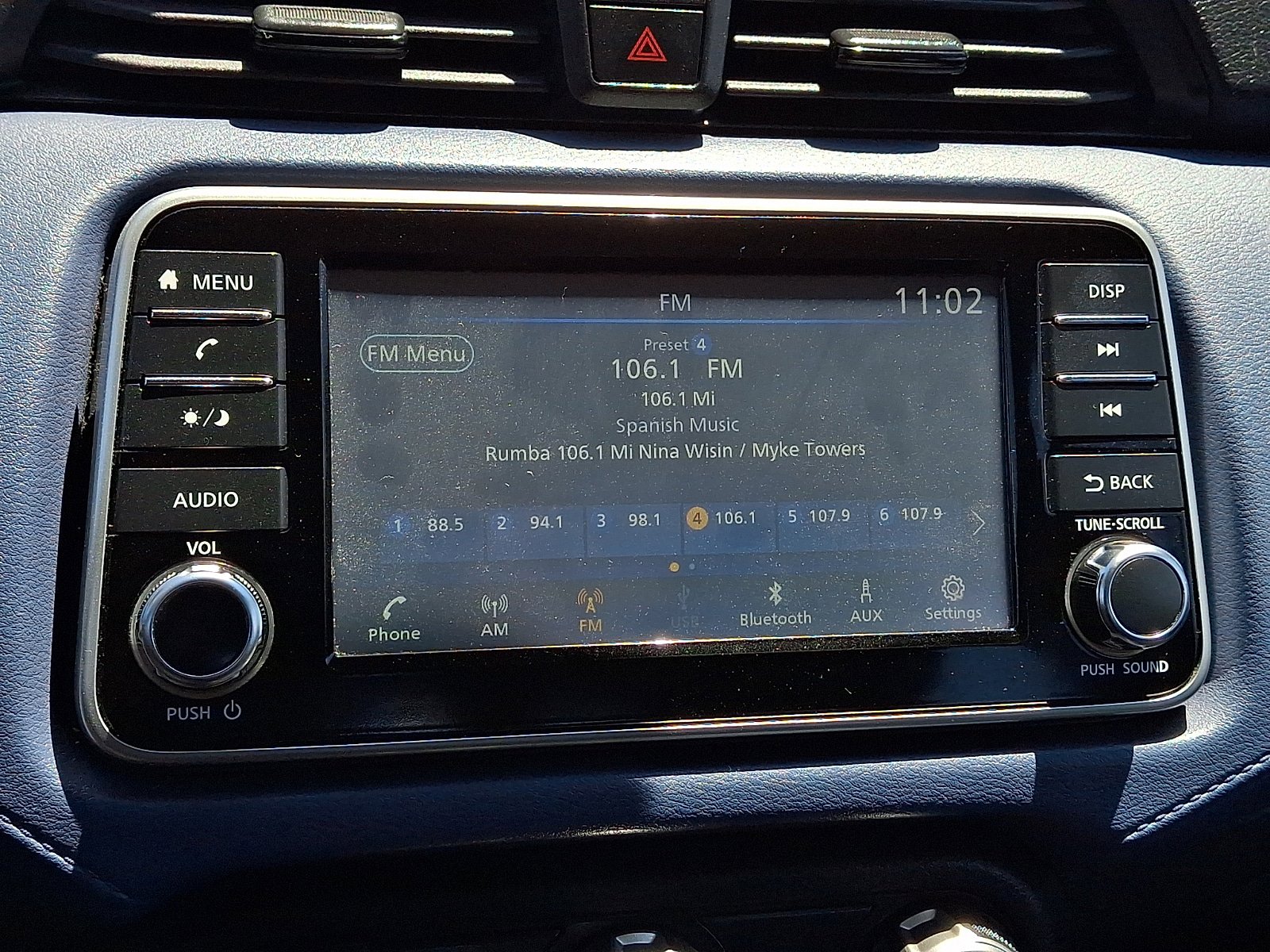Used 2023 Nissan Versa SV FWD image 16