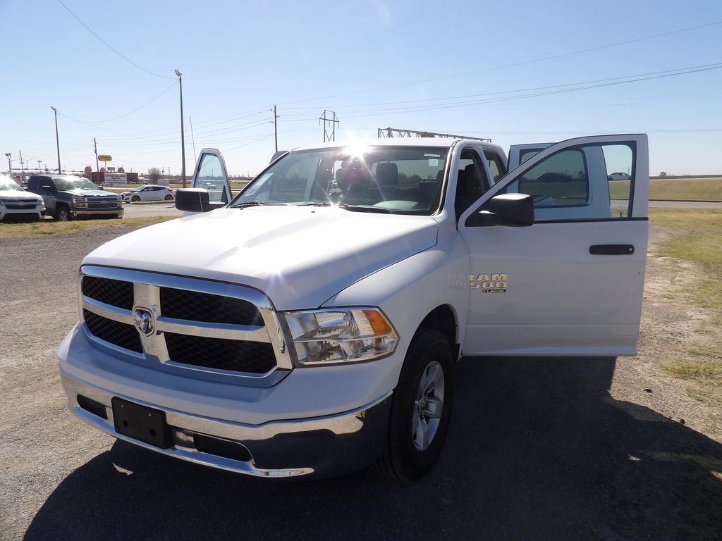 Used 2024 RAM 1500 Classic SLT AWD/4WD image 27
