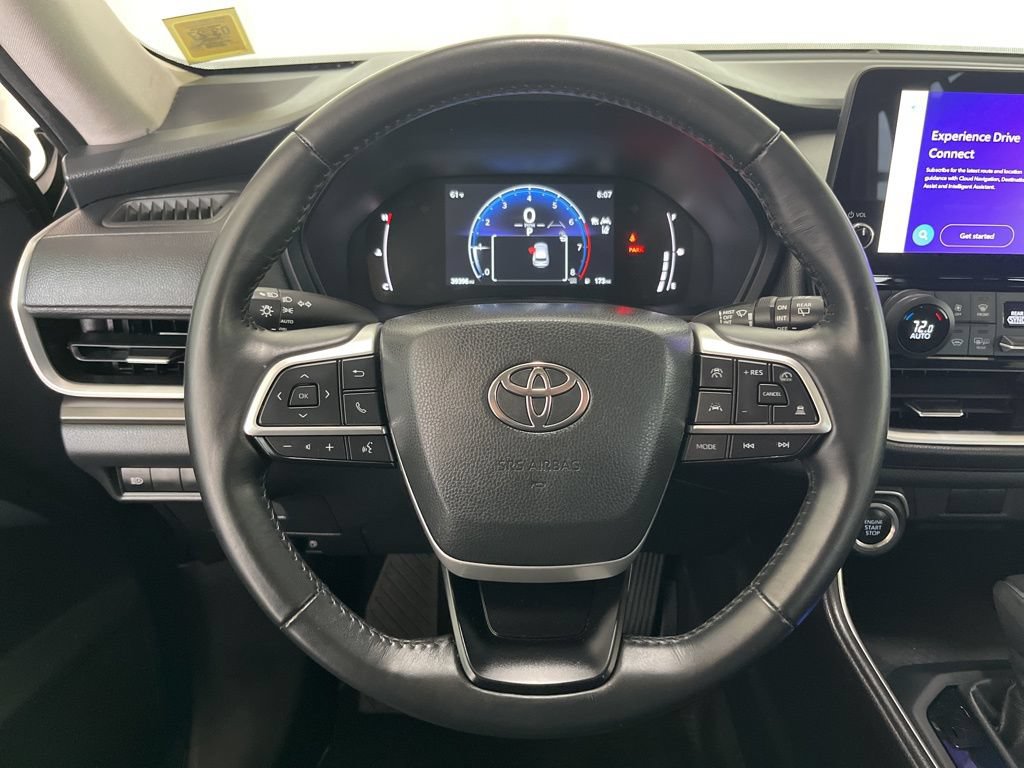 Used 2024 Toyota Grand Highlander AWD image 5