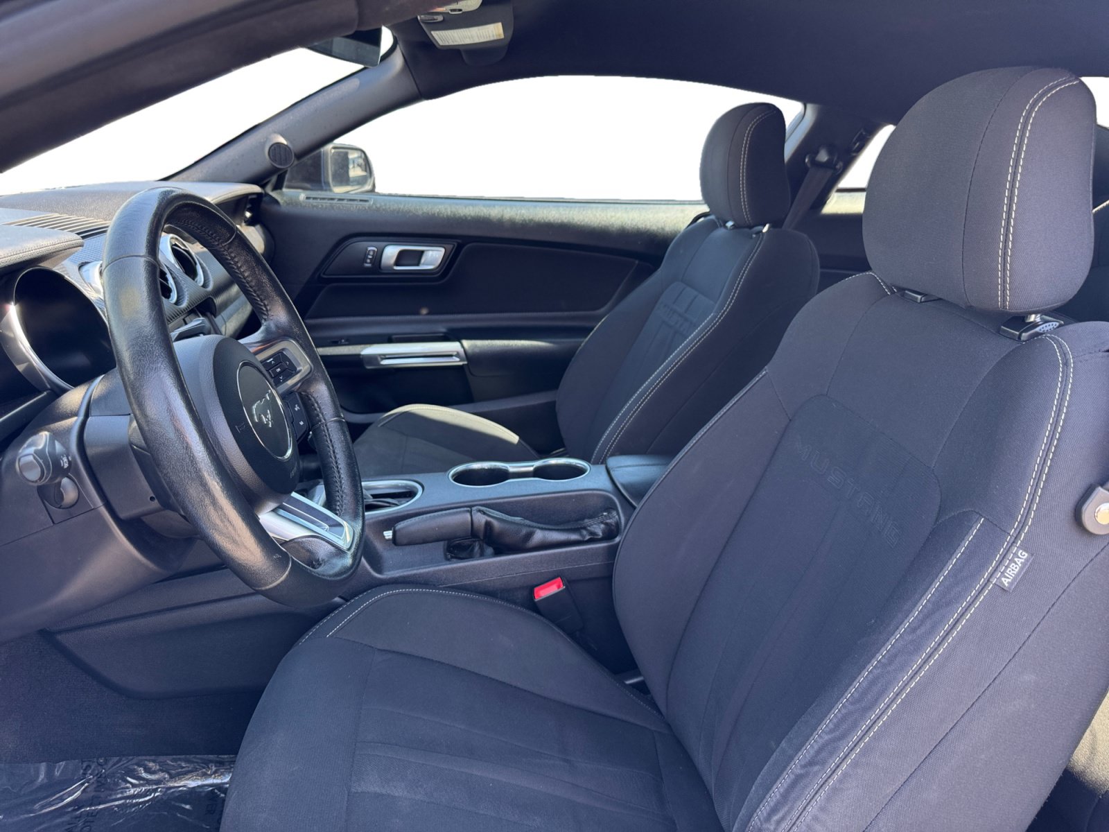 Used 2022 Ford Mustang Coupe RWD image 9