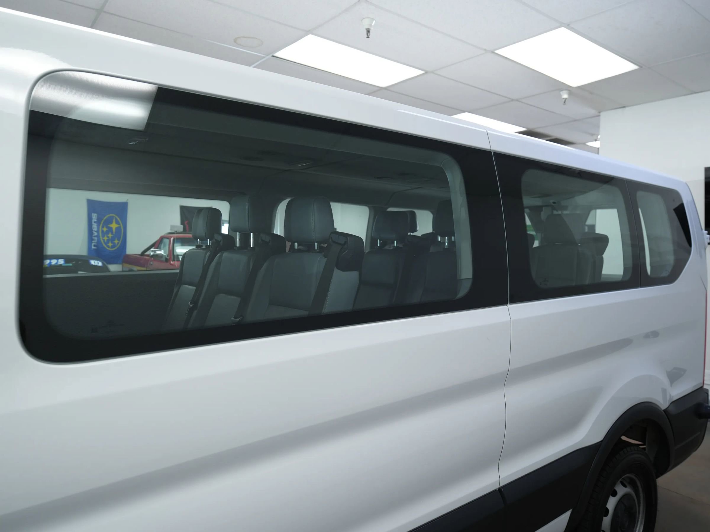 Used 2018 Ford Transit 350 XL image 29