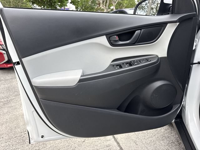 Used 2023 Hyundai Kona SEL w/ Cargo Package FWD image 13