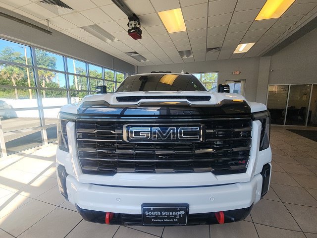 Used 2024 GMC Sierra 2500 AT4 w/ AT4 Premium Plus Package AWD/4WD image 3