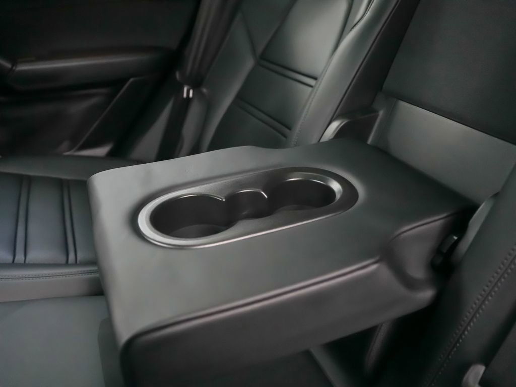 Certified 2025 Porsche Cayenne S image 19