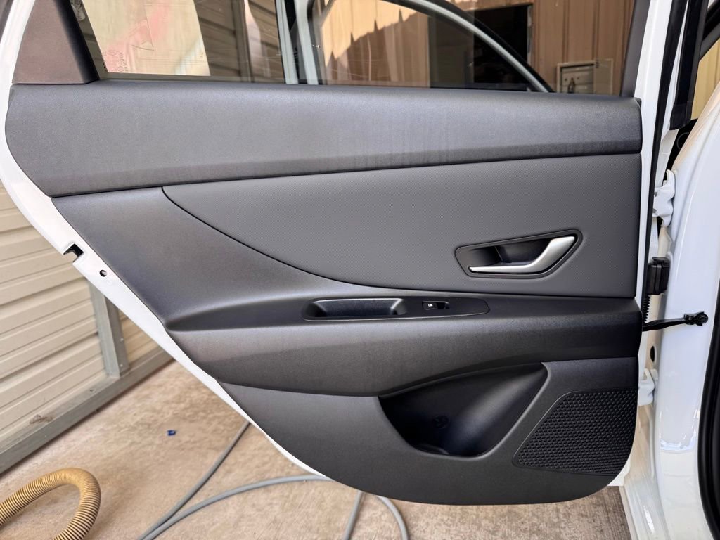 New 2026 Hyundai Elantra Limited FWD image 24