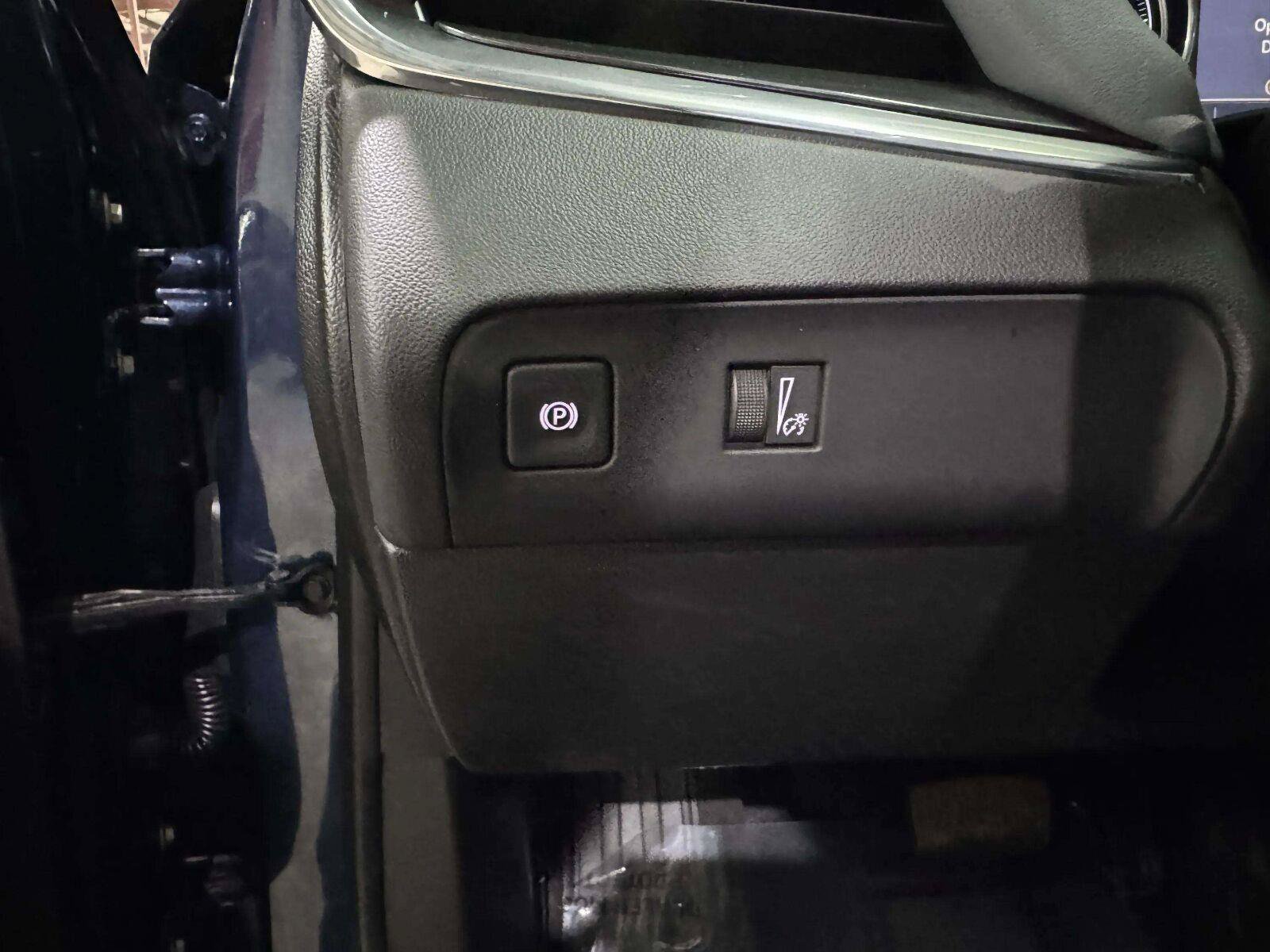 Used 2023 Buick Enclave Essence w/ Experience Buick Package AWD/4WD image 26