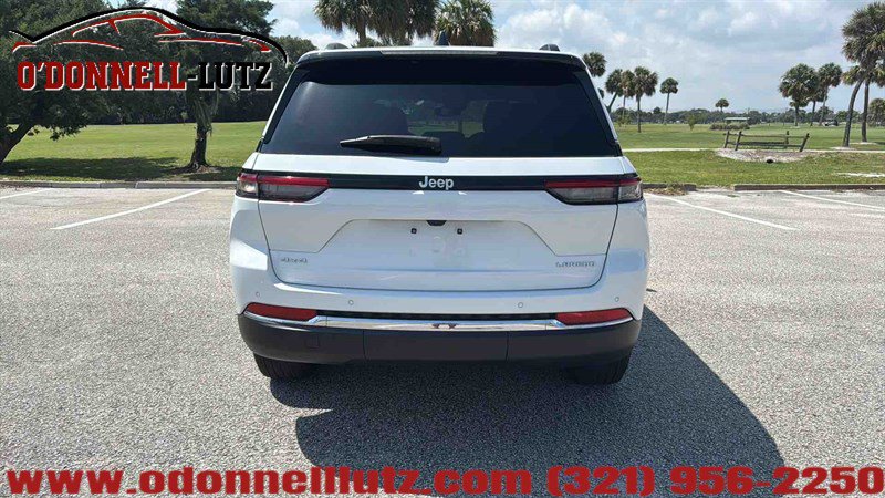Used 2024 Jeep Grand Cherokee Laredo X w/ Luxury Tech Group I AWD/4WD image 9