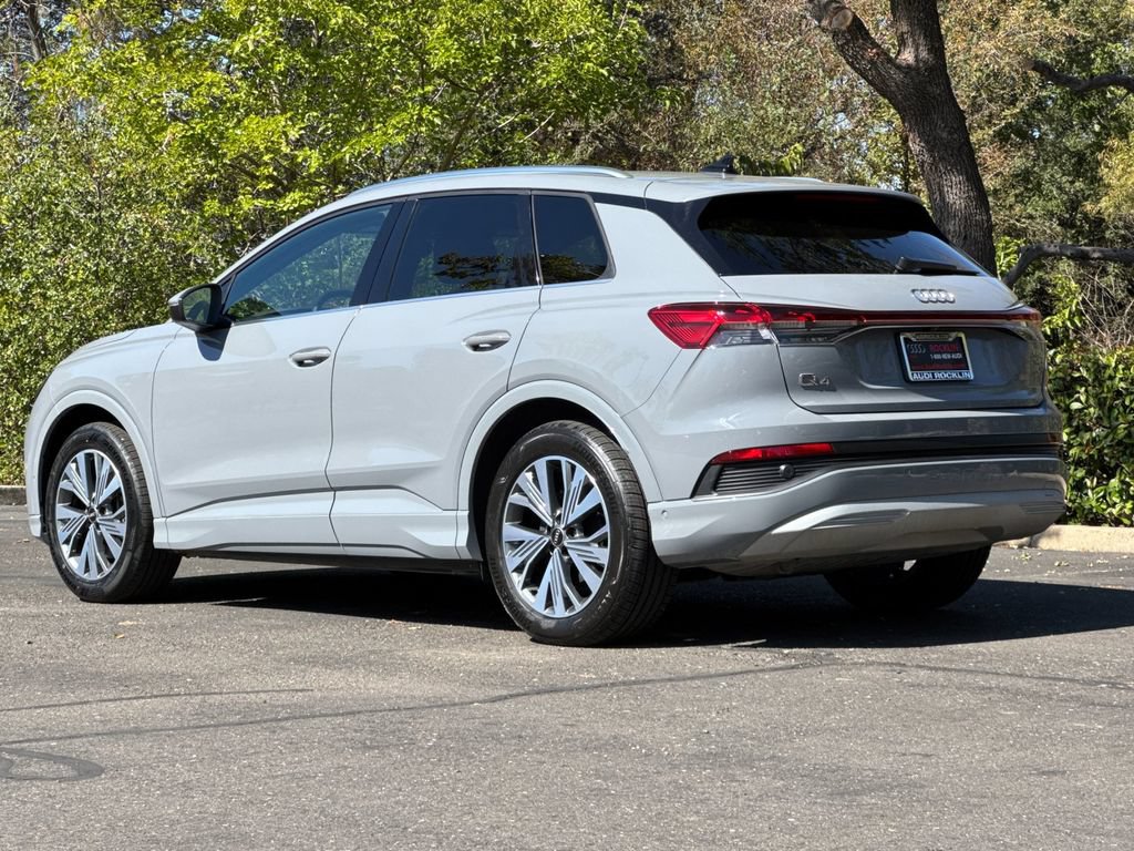 Used 2023 Audi Q4 e-tron Premium Plus w/ Premium Plus RWD image 7