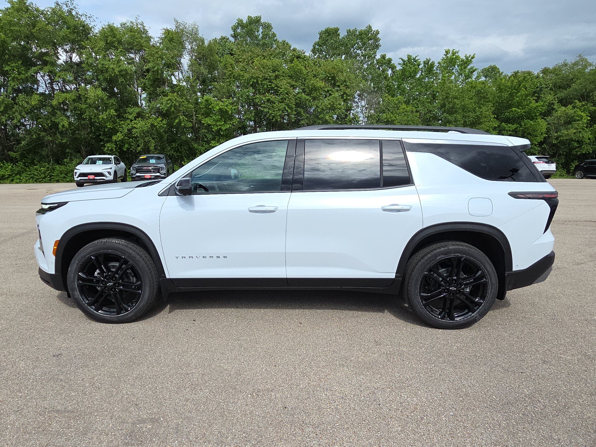 New 2026 Chevrolet Traverse LT w/ Enhanced Driving Package FWD image 5