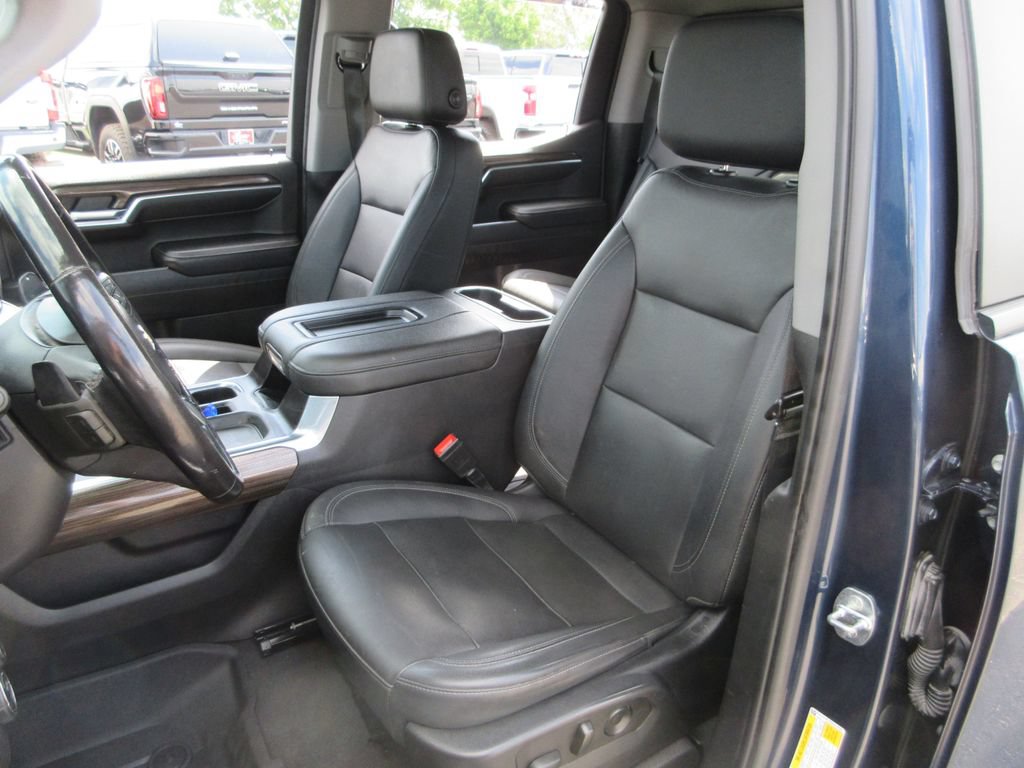 Certified 2022 Chevrolet Silverado 1500 LT w/ Leather Package AWD/4WD image 19
