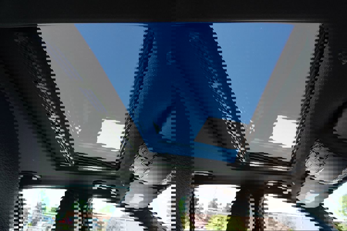 Used 2017 Mercedes-Benz E 300 image 15