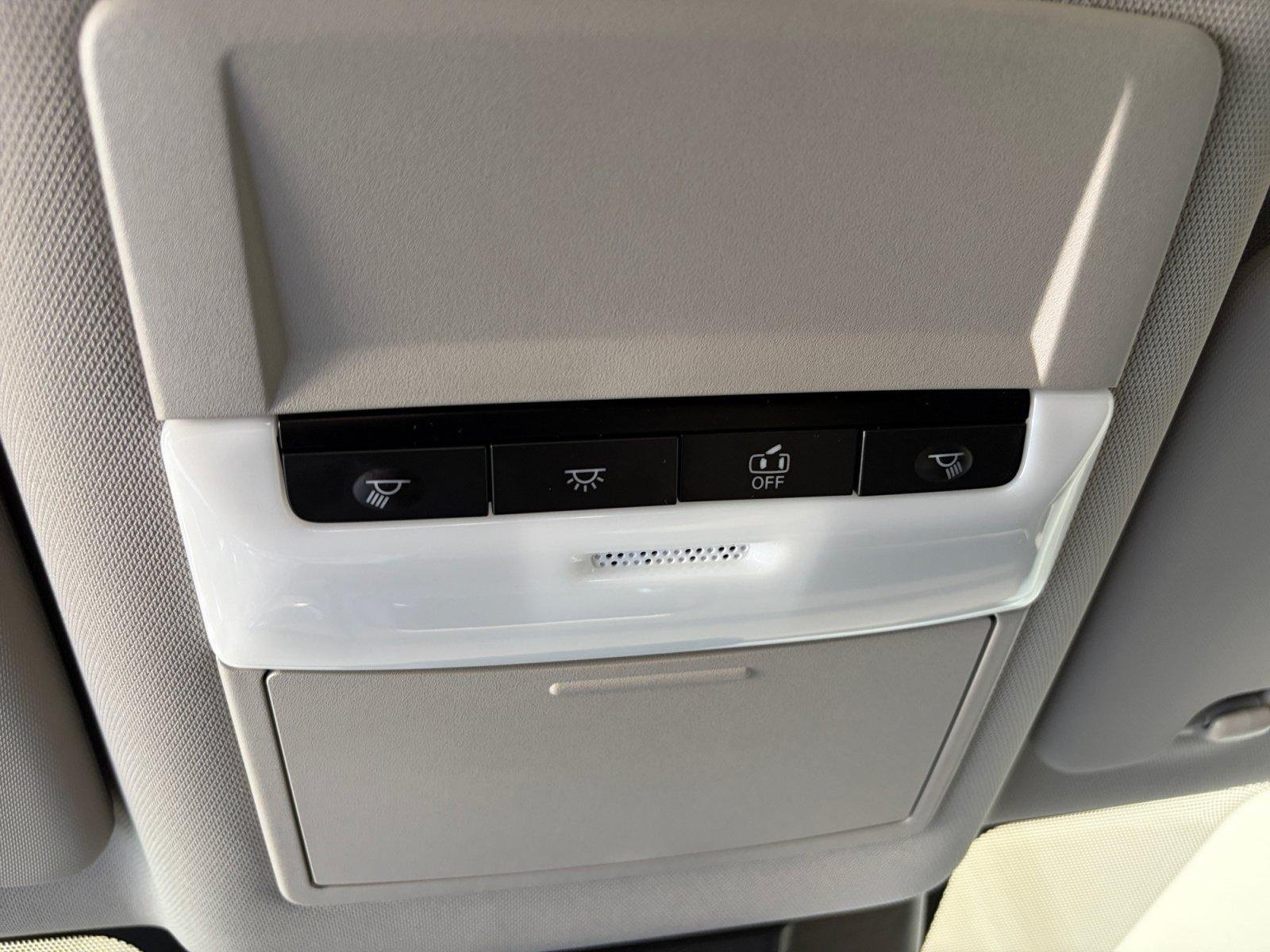 Used 2023 Nissan Rogue S FWD image 30