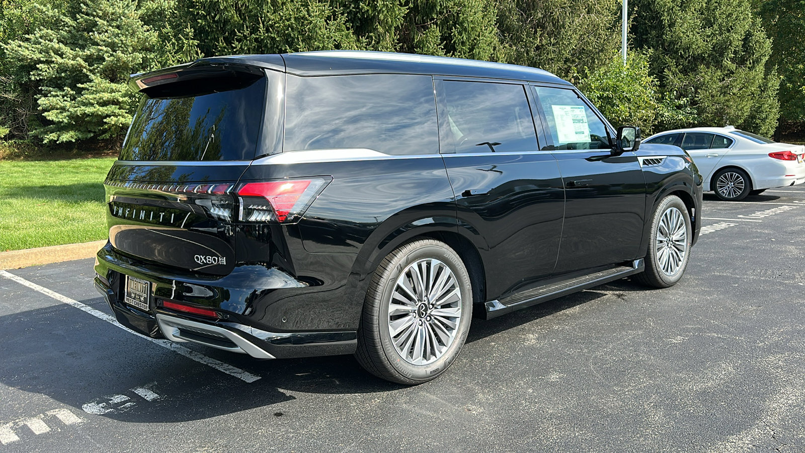 New 2026 INFINITI QX80 Luxe w/ Cargo Package image 5