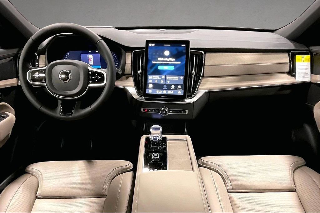 New 2026 Volvo XC90 B6 Ultra w/ Protection Package AWD/4WD image 5