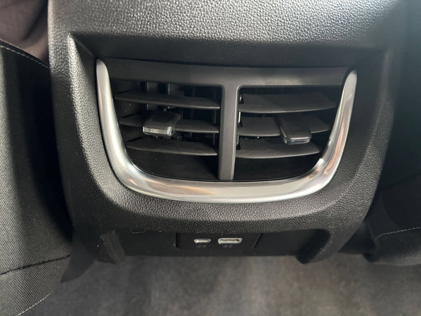 Used 2026 Chevrolet Blazer LT FWD image 22