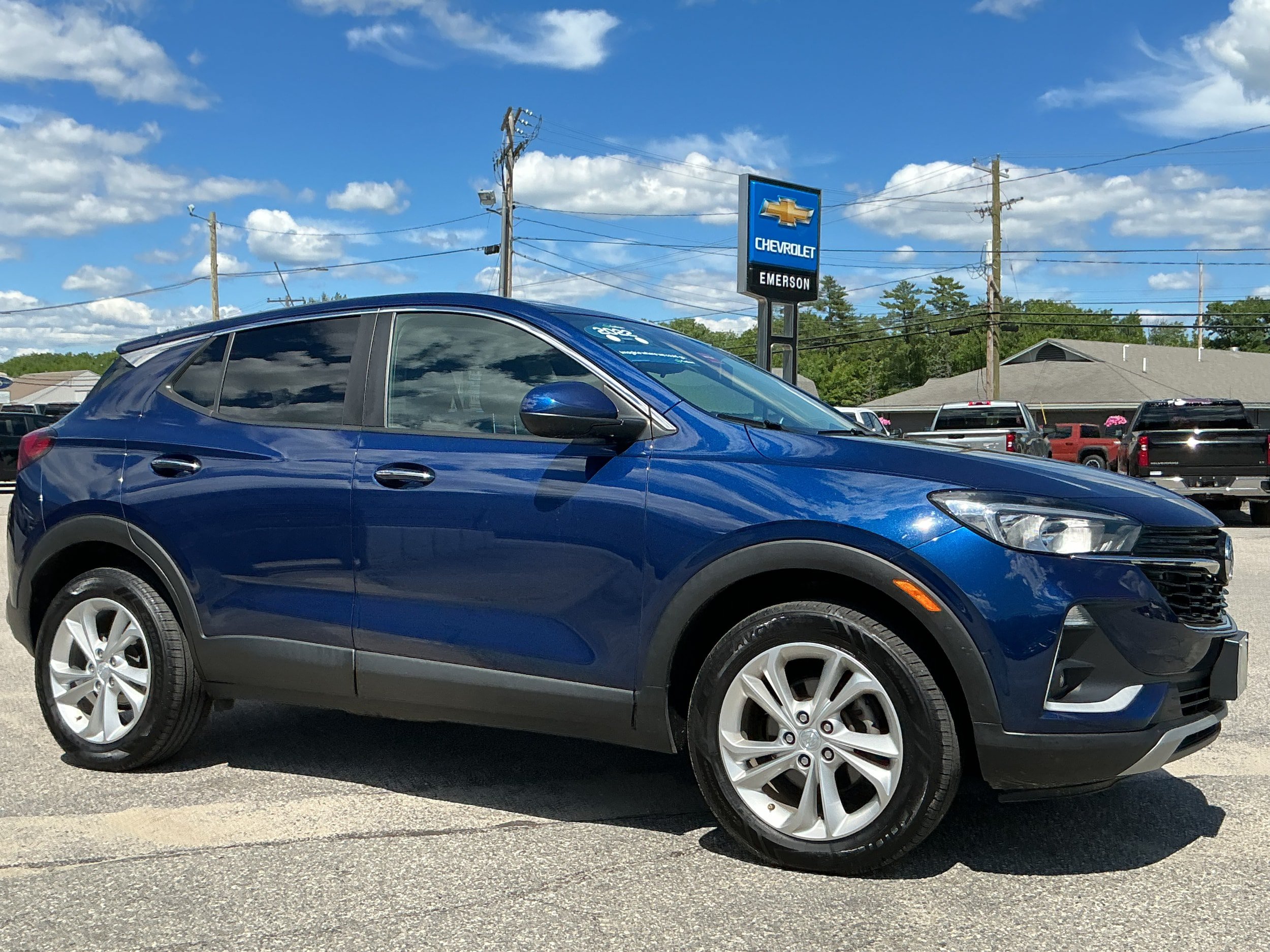 Certified 2022 Buick Encore GX Preferred w/ Cold Weather Comfort Package AWD/4WD image 3