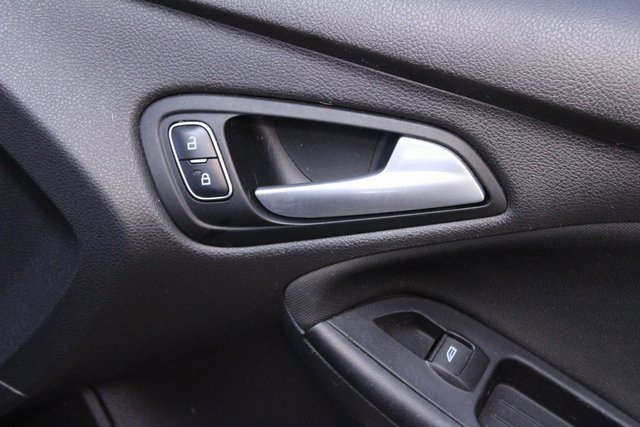 Used 2018 Ford Focus SE image 9