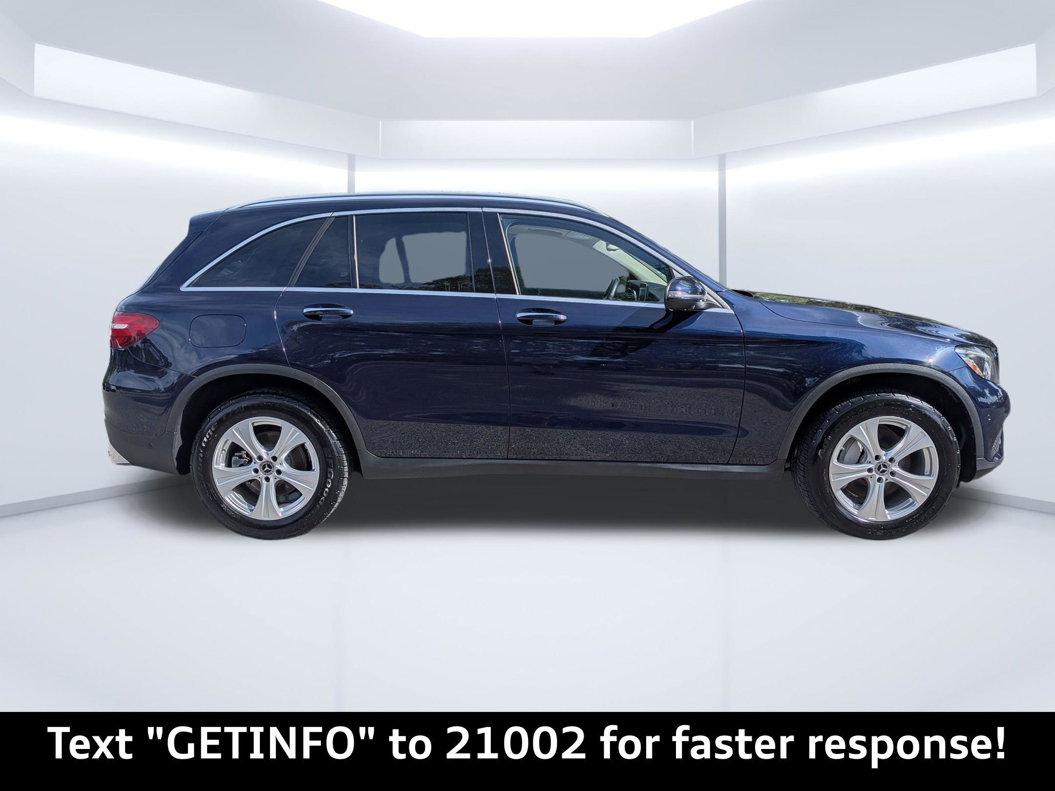 Used 2018 Mercedes-Benz GLC 300 4MATIC image 2