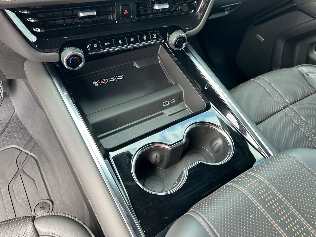 Certified 2025 Chevrolet Tahoe High Country w/ Sun And Tow Package image 25